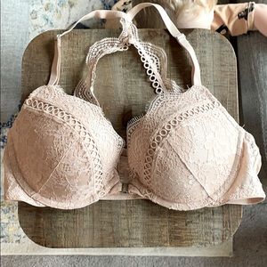 Brand New ✨Victoria’s Secret Lace Push Up Bra ✨36C